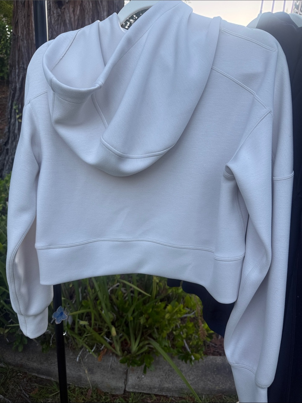 Lululemon Soft Stream Cropped Sweatshirt - Picture 2 of 4